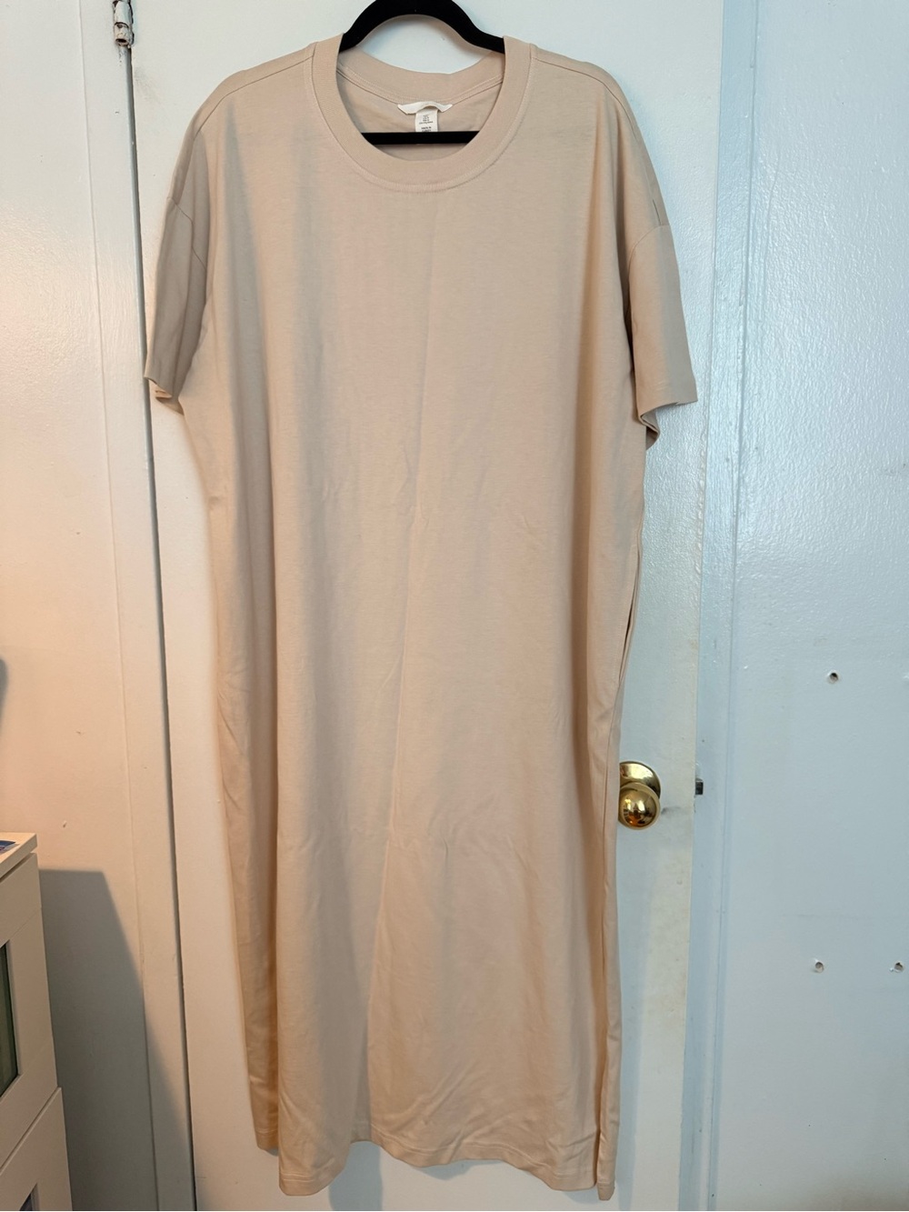 H&M Beige Crewneck Short-Sleeve Maxi Dress